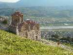 AlbaniÃ«: Uitzicht vanaf de Citadel in Berat - Worldtrip_0304.jpg - Copyright : Ronald van der Veer (http://www.veeronline.nl)