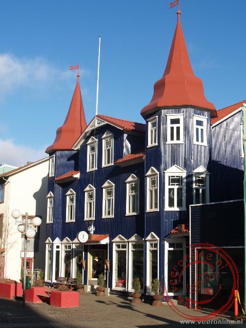 Winterreis IJsland - De gekleurde huizen in de Hafnarstraeti, de winkelstraat van Akureyri
