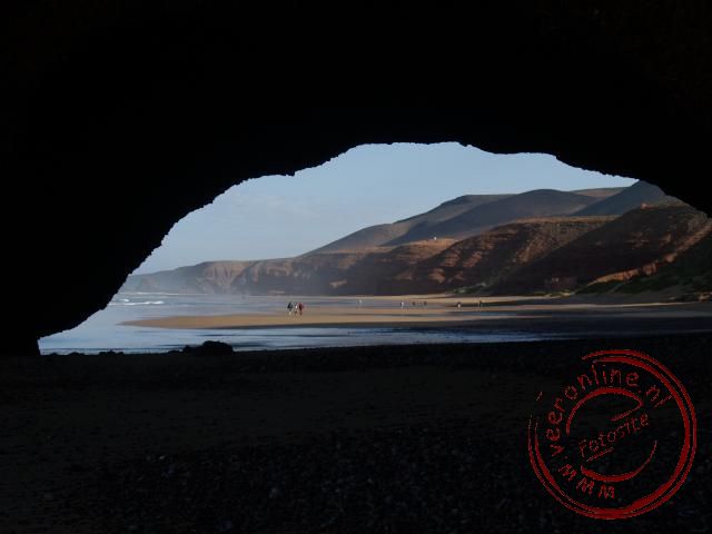 Rondreis Marokko - De prachtige rotsbogen op het strand van Legzira Marokko