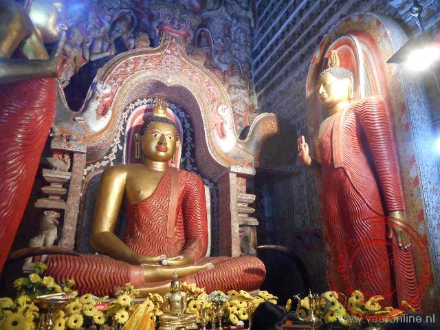 Sri Lanka en de Malediven - De afbeelding van Boeddha in de Lankatilaka tempel